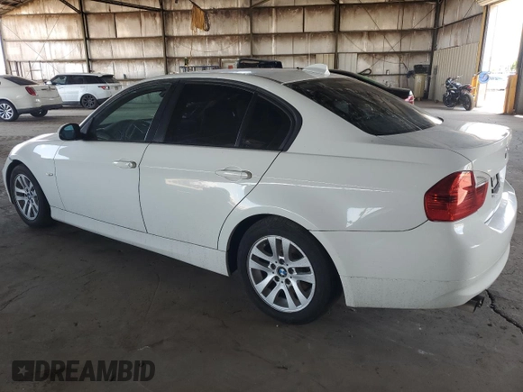 2006 BMW 3 Series 325i z VIN WBAVB135X6PT24700, wystawiony jako Copart lot #59747265 z przebiegiem 202 609 mil mil oraz Czysty tytuł • Clean title. Historia ofert i sprzedaży dostępna na DreamBid. Obrazek 2.