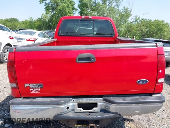 2000 Ford F-250 XL with VIN 1FTNF21L6YED23332, listed as a IAAI auction lot 42388713 with 141,598 mi miles and . Bid and sale history available at DreamBid. Image 16.