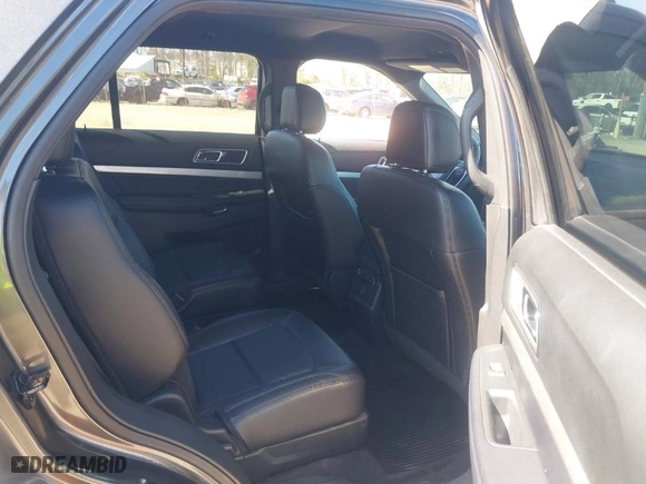 2017 Ford Explorer XLT with VIN 1FM5K8DH8HGE34115, listed as a IAAI auction lot 41890708 with 56,511 mi miles. Bid and sale history available at carsss.com. Image 8.