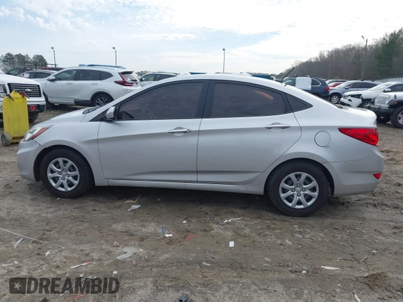 2012 Hyundai Accent GLS z VIN KMHCT4AE5CU242474, wystawiony jako IAAI lot #41455547 z przebiegiem 163 199 mil mil oraz . Historia ofert i sprzedaży dostępna na DreamBid. Obrazek 14.