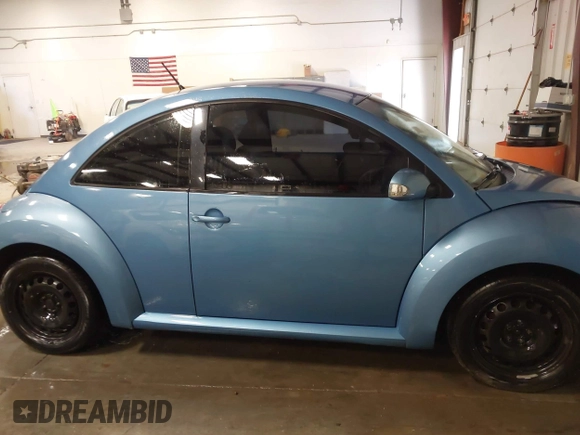 2010 Volkswagen Beetle with VIN 3VWPW3AG4AM003893, listed as a IAAI auction lot 41255087 with 192,128 mi miles and . Bid and sale history available at DreamBid. Image 14.