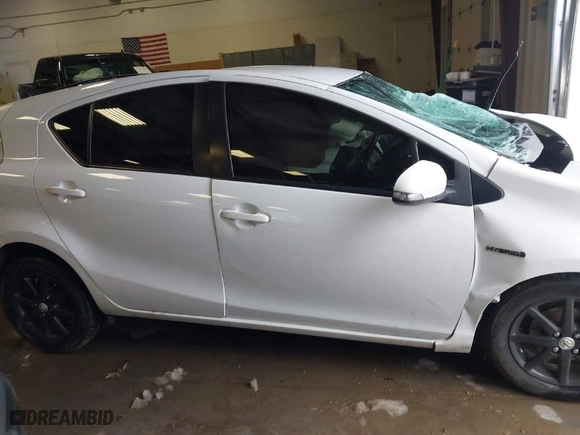 2012 Toyota Prius c One with VIN JTDKDTB31C1506599, listed as a IAAI auction lot 41294992 with 1 mi miles. Bid and sale history available at carsss.com. Image 13.