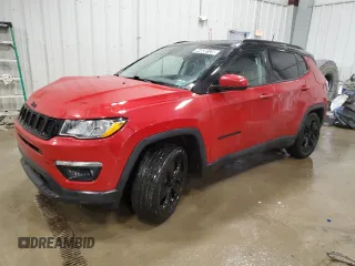 2018 Jeep Compass Altitude z VIN 3C4NJCBB2JT304972, wystawiony jako Copart lot #44030125 z przebiegiem 104 862 mil mil oraz Czysty tytuł • Clean title. Historia ofert i sprzedaży dostępna na DreamBid. Obrazek 1.