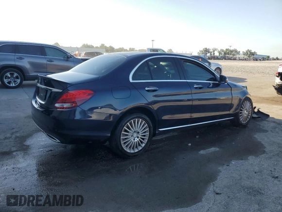 2017 Mercedes-Benz C 300 с VIN 55SWF4JB7HU188608, выставлен на аукционе Copart как лот 57176555 с пробегом 58 856 миль миль и Списание • Salvage title. История ставок и продаж доступна на DreamBid. Изображение 3.