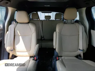 2024 Toyota Sienna LE z VIN 5TDGSKFCXRS148320, wystawiony jako Copart lot #59415445 z przebiegiem 14 883 mil mil oraz Szkoda całkowita • Salvage title. Historia ofert i sprzedaży dostępna na DreamBid. Obrazek 10.