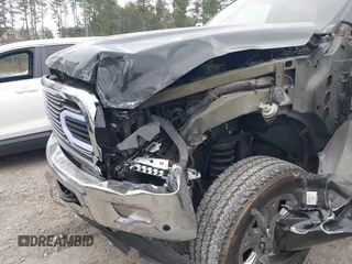 2016 Ram 2500 Laramie with VIN 3C6UR5FL3GG387758, listed as a IAAI auction lot 41522575 with 322,434 mi miles. Bid and sale history available at carsss.com. Image 6.