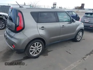 2018 Kia Soul + with VIN KNDJP3A5XJ7579843, listed as a IAAI auction lot 42086255 with 106,886 mi miles. Bid and sale history available at carsss.com. Image 4.