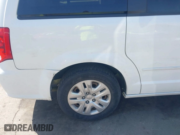 2017 Dodge Grand Caravan SE Plus z VIN 2C4RDGBG2HR741587, wystawiony jako IAAI lot #41965041 z przebiegiem 88 112 mil mil oraz . Historia ofert i sprzedaży dostępna na DreamBid. Obrazek 6.