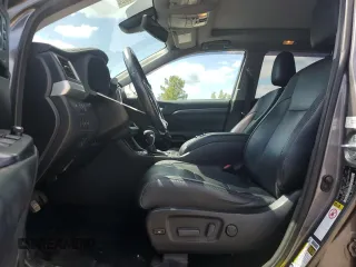 2017 Toyota Highlander Limited z VIN 5TDDZRFH0HS459093, wystawiony jako Copart lot #54344505 z przebiegiem 122 808 mil mil oraz Szkoda całkowita • Salvage title. Historia ofert i sprzedaży dostępna na DreamBid. Obrazek 7.