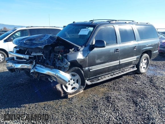 2004 Chevrolet Suburban Z71 z VIN 3GNFK16Z24G271294, wystawiony jako IAAI lot #41324576 z przebiegiem 247 229 mil mil oraz . Historia ofert i sprzedaży dostępna na DreamBid. Obrazek 17.
