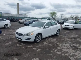 2013 Volvo S60 T5 Premier with VIN YV1612FS8D2209129, listed as a IAAI auction lot 41973705 with 85,947 mi miles. Bid and sale history available at carsss.com. Image 6.