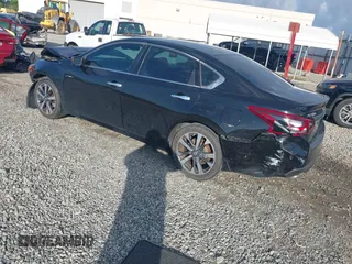 2017 Nissan Altima SR with VIN 1N4AL3AP6HC483132, listed as a IAAI auction lot 42250191 with 127,493 mi miles and . Bid and sale history available at DreamBid. Image 3.