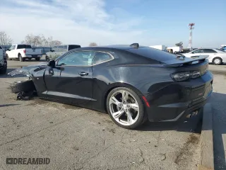 2021 Chevrolet Camaro 2SS with VIN 1G1FH1R74M0138809, listed as a Copart auction lot 87670505 with 11,240 mi miles and Salvage Title. Bid and sale history available at carsss.com. Image 2.