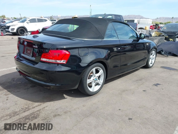 2012 BMW 1 Series 128i с VIN WBAUN1C53CVR00251, выставлен на аукционе IAAI как лот 42164868 с пробегом 96 440 миль миль и . История ставок и продаж доступна на DreamBid. Изображение 4.