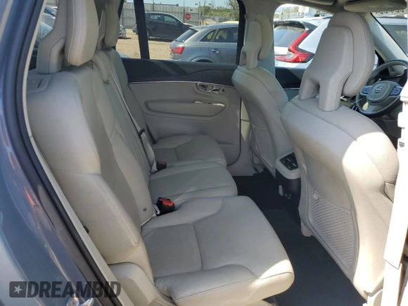 2020 Volvo XC90 Momentum z VIN YV4A22PK3L1605319, wystawiony jako Copart lot #55432605 z przebiegiem 61 338 mil mil oraz Szkoda całkowita • Salvage title. Historia ofert i sprzedaży dostępna na DreamBid. Obrazek 11.