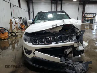 2019 Jeep Compass Altitude z VIN 3C4NJDBBXKT656785, wystawiony jako Copart lot #59485815 z przebiegiem 85 940 mil mil oraz Szkoda całkowita • Salvage title. Historia ofert i sprzedaży dostępna na DreamBid. Obrazek 5.