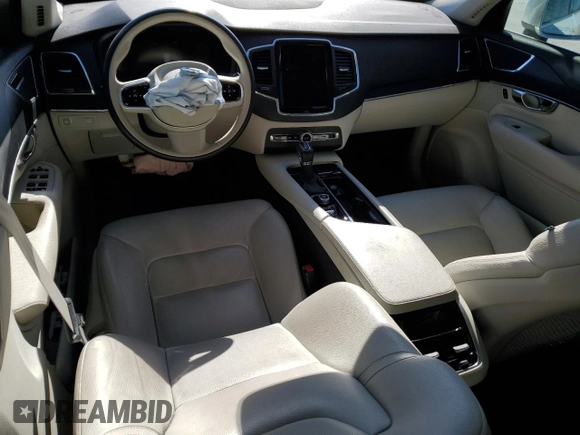 2020 Volvo XC90 Momentum with VIN YV4102PK8L1564739, listed as a Copart auction lot 87068654 with 47,655 mi miles and Salvage Title. Bid and sale history available at carsss.com. Image 8.