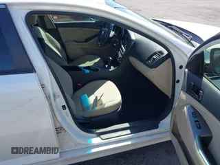 2015 Kia Optima LX with VIN KNAGM4A75F5659092, listed as a IAAI auction lot 42048013 with 191,446 mi miles. Bid and sale history available at carsss.com. Image 5.