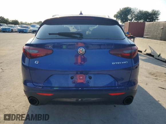 2022 Alfa Romeo Stelvio Sprint z VIN ZASPAKAN3N7D42064, wystawiony jako Copart lot #57510385 z przebiegiem Nie podano mil oraz Tytuł czysty. Historia ofert i sprzedaży dostępna na DreamBid. Obrazek 6.