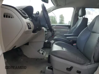 2011 Volkswagen Routan SE with VIN 2V4RW3DG0BR789523, listed as a Copart auction lot 61761785 with 124,530 mi miles and Clean title. Bid and sale history available at DreamBid. Image 7.
