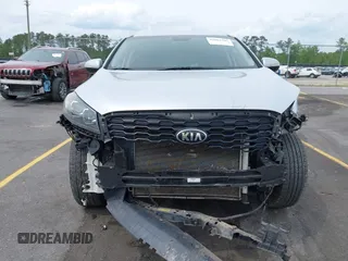 2019 Kia Sorento L z VIN 5XYPG4A36KG593306, wystawiony jako IAAI lot #42084345 z przebiegiem 115 241 mil mil oraz . Historia ofert i sprzedaży dostępna na DreamBid. Obrazek 13.