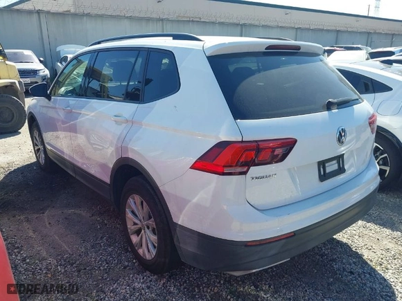 2019 Volkswagen Tiguan S with VIN 3VV1B7AX2KM011599, listed as a IAAI auction lot 41531947 with 45,923 mi miles. Bid and sale history available at carsss.com. Image 3.