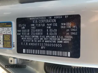 2024 Kia EV9 Wind z VIN KNDAFFS57R6050905, wystawiony jako Copart lot #53863965 z przebiegiem 10 210 mil mil oraz Szkoda całkowita • Salvage title. Historia ofert i sprzedaży dostępna na DreamBid. Obrazek 13.