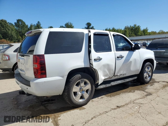 2008 Chevrolet Tahoe Police z VIN 1GNEC03048R278424, wystawiony jako Copart lot #76256084 z przebiegiem 291 465 mil mil oraz Szkody całkowita. Historia ofert i sprzedaży dostępna na DreamBid. Obrazek 3.
