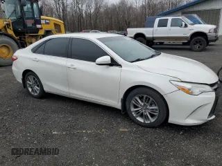 2016 Toyota Camry XLE with VIN 4T1BF1FK7GU118518, listed as a Copart auction lot 49681455 with 70,994 mi miles and Clean Title. Bid and sale history available at DreamBid. Image 4.