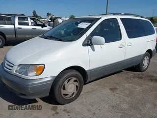 2002 Toyota Sienna LE with VIN 4T3ZF13C42U427293, listed as a IAAI auction lot 42072584 with 279,436 mi miles. Bid and sale history available at carsss.com. Image 2.