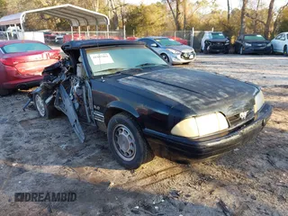 1989 Ford Mustang z VIN 1FABP44E1KF268725, wystawiony jako IAAI lot #41487461 z przebiegiem 92 247 mil mil oraz . Historia ofert i sprzedaży dostępna na DreamBid. Obrazek 1.