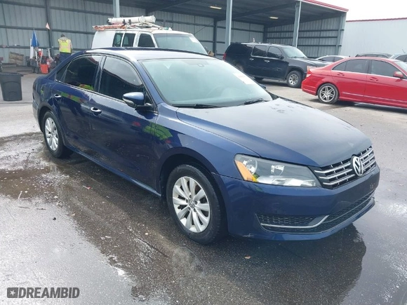 2014 Volkswagen Passat Wolfsburg Ed with VIN 1VWAT7A3XEC085932, listed as a IAAI auction lot 41567573 with 165,154 mi miles. Bid and sale history available at carsss.com. Image 1.