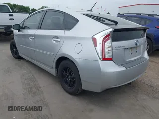2013 Toyota Prius One with VIN JTDKN3DU8D5565968, listed as a IAAI auction lot 41958456 with 140,350 mi miles. Bid and sale history available at carsss.com. Image 3.