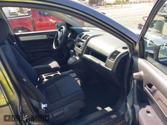2011 Honda CR-V LX z VIN 5J6RE3H36BL023593, wystawiony jako IAAI lot #42107590 z przebiegiem 95 260 mil mil oraz . Historia ofert i sprzedaży dostępna na DreamBid. Obrazek 5.