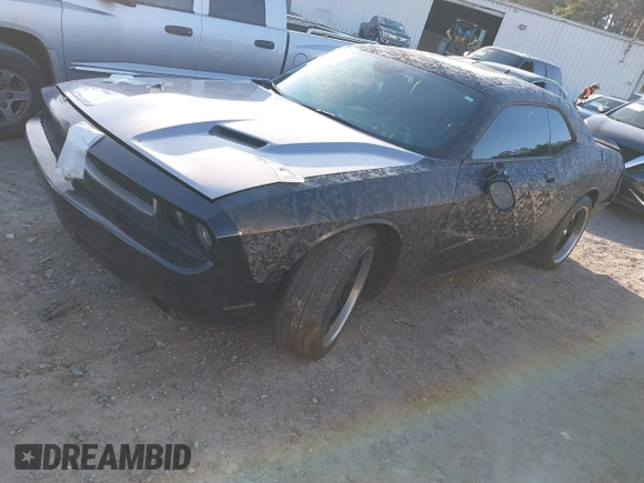 2016 Dodge Challenger R/T Scat Pack z VIN 2C3CDZFJ5GH177997, wystawiony jako IAAI lot #41470614 z przebiegiem 52 728 mil mil oraz . Historia ofert i sprzedaży dostępna na DreamBid. Obrazek 2.