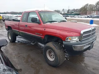 1999 Dodge Ram 1500 with VIN 1B7HF13YXXJ577700, listed as a IAAI auction lot 41544021 with 68,124 mi miles. Bid and sale history available at carsss.com. Image 1.