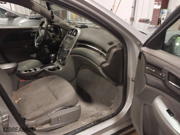 2015 Chevrolet Malibu LS with VIN 1G11A5SL2FU123881, listed as a IAAI auction lot 41553190 with 166,161 mi miles. Bid and sale history available at carsss.com. Image 5.