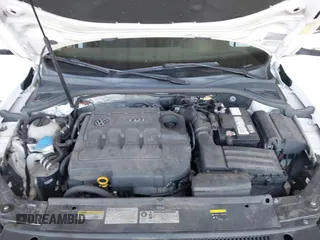 2015 Volkswagen Passat SEL Premium z VIN 1VWCV7A39FC036953, wystawiony jako IAAI lot #42181825 z przebiegiem 118 040 mil mil oraz . Historia ofert i sprzedaży dostępna na DreamBid. Obrazek 10.