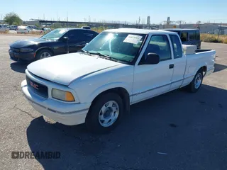 1997 GMC Sonoma SLS with VIN 1GTCS19X2V8528709, listed as a IAAI auction lot 40853983 with 243,171 mi miles and . Bid and sale history available at DreamBid. Image 2.