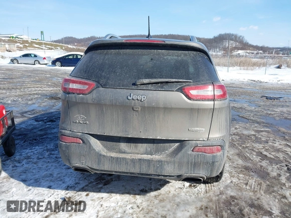 2018 Jeep Cherokee Latitude z VIN 1C4PJMCX2JD570426, wystawiony jako IAAI lot #41394183 z przebiegiem 182 419 mil mil oraz . Historia ofert i sprzedaży dostępna na DreamBid. Obrazek 16.