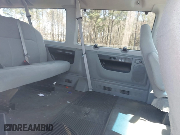 2008 Ford Econoline Passenger XL with VIN 1FBSS31LX8DA49552, listed as a IAAI auction lot 41628947 with 151,426 mi miles and . Bid and sale history available at DreamBid. Image 8.