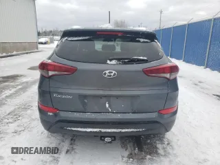 2016 Hyundai Tucson SE z VIN KM8J33A40GU184479, wystawiony jako Copart lot #83184724 z przebiegiem 150 732 mil mil oraz Czysty tytuł • Clean title. Historia ofert i sprzedaży dostępna na DreamBid. Obrazek 6.