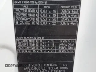 2023 Land Rover Defender S z VIN SALEJ6EX5P2122193, wystawiony jako Copart lot #79962604 z przebiegiem 7 809 mil mil oraz Szkoda całkowita • Salvage title. Historia ofert i sprzedaży dostępna na DreamBid. Obrazek 13.