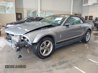 2006 Ford Mustang Standard with VIN 1ZVFT84N965229999, listed as a IAAI auction lot 41596134 with 60,473 mi miles and . Bid and sale history available at carsss.com. Image 18.