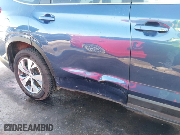 2022 Subaru Ascent Premium z VIN 4S4WMAED6N3468512, wystawiony jako IAAI lot #41499583 z przebiegiem 52 242 mil mil oraz . Historia ofert i sprzedaży dostępna na DreamBid. Obrazek 17.