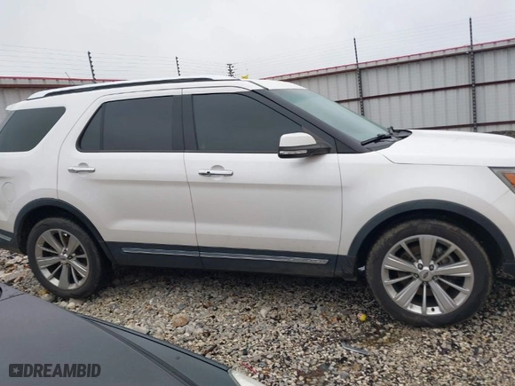 2018 Ford Explorer Limited with VIN 1FM5K7F82JGC69918, listed as a IAAI auction lot 41427239 with 128,784 mi miles. Bid and sale history available at carsss.com. Image 13.