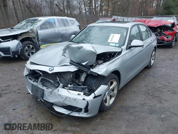 2013 BMW 3 Series 328i xDrive with VIN WBA3B5C59DF595961, listed as a IAAI auction lot 41951160 with 111,517 mi miles. Bid and sale history available at carsss.com. Image 6.