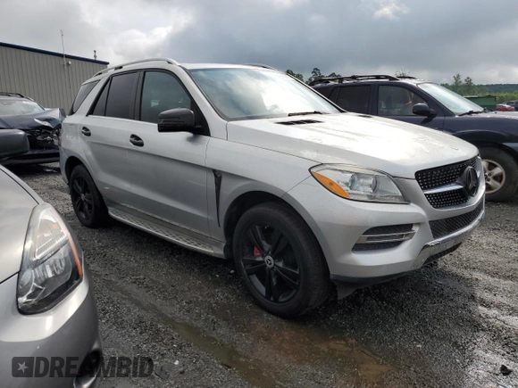 2013 Mercedes-Benz M ML 350 with VIN 4JGDA5HB5DA199303, listed as a Copart auction lot 54686075 with 89,994 mi miles and Clean Title. Bid and sale history available at carsss.com. Image 4.
