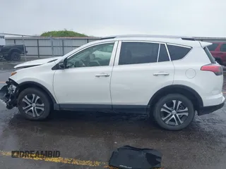 2017 Toyota RAV4 LE с VIN JTMBFREVXHJ126727, выставлен на аукционе IAAI как лот 42587210 с пробегом 111 739 миль миль и . История ставок и продаж доступна на DreamBid. Изображение 14.