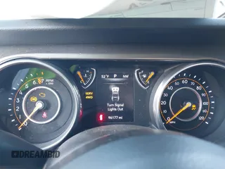 2018 Jeep Wrangler Unlimited Sport S с VIN 1C4HJXDG4JW150840, выставлен на аукционе IAAI как лот 41674204 с пробегом 96 177 миль миль и . История ставок и продаж доступна на DreamBid. Изображение 7.